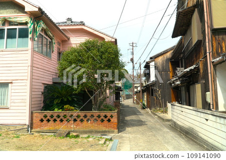 [重要傳統建築群保存地區] 廣島縣吳市粉紅色洋樓街豐町禦手洗 109141090