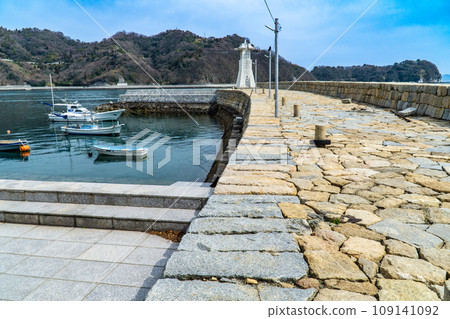 [重要傳統建築群保存地區] 廣島縣吳市豐町禦手洗江戶時代的防波堤與港口 109141092