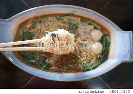 noodles, Chinese noodles or beef noodles 109141890
