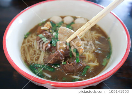 noodles, Chinese noodles or beef noodles noodles, Chinese noodles or beef noodles 109141903