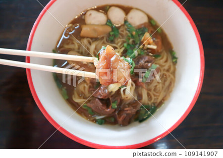 noodles, Chinese noodles or beef noodles 109141907