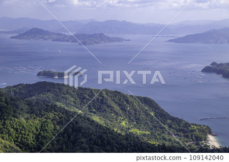 從彌山獅岩展望台眺望宮島、瀨戶內海 從彌山獅岩展望台眺望宮島、瀨戶內海 109142040