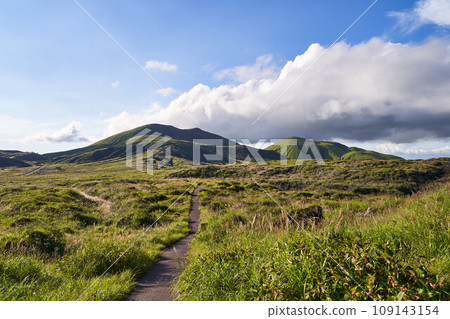 熊本縣阿蘇市，從山上廣場眺望 109143154