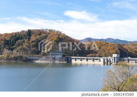 Minamikawa Dam in autumn Minamikawa Dam in autumn 109143560