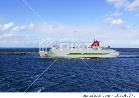 Silver Breeze Silver Ferry Silver Breeze Silver Ferry 109143773