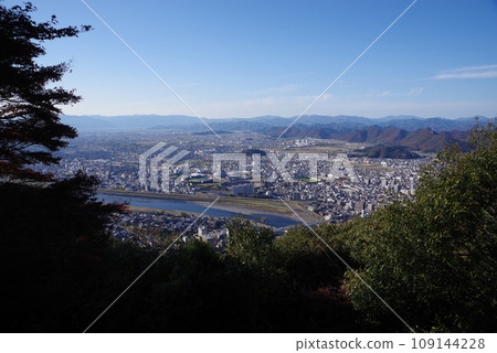 長良川的風景。 長良川的風景。 109144228
