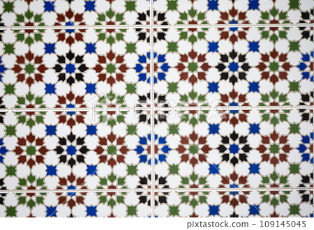Spanish tile texture background 109145045