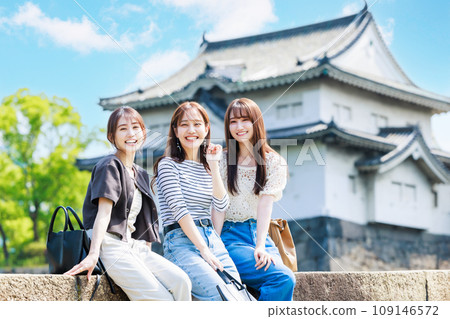 Women's trip Osaka sightseeing Osaka Castle Women's trip Osaka sightseeing Osaka Castle 109146572