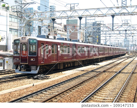 Hankyu 8300 series 3rd edition car 109147153