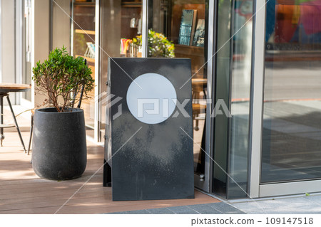 billboard, advertise, advertisement 109147518