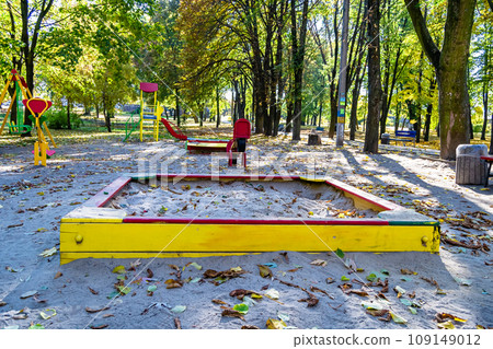 Photography on theme empty wooden sandbox with sand for kids 109149012