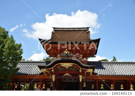 Iwashimizu Hachimangu Shrine Headquarters [National Treasure] 109149113