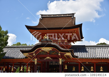 Iwashimizu Hachimangu Shrine Headquarters [National Treasure] 109149114