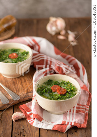Caldo verde soup Caldo verde soup 109149353