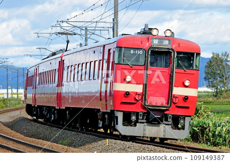 Hakodate Main Line Fukagawa-Imosegyu JR Hokkaido 711 series S-110 formation (Sapporo) Hakodate Main Line Fukagawa-Imosegyu JR Hokkaido 711 series S-110 formation (Sapporo) 109149387