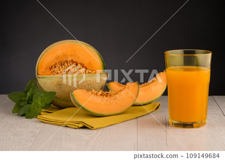 Honeydew melon juice Honeydew melon juice 109149684