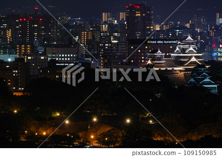 Kumamoto Prefecture/ Distant view of Kumamoto Castle (Kumamoto Castle Ruins) illuminated (photographed with a super telephoto lens) Kumamoto Prefecture/ Distant view of Kumamoto Castle (Kumamoto Castle Ruins) illuminated (photographed with a super telephoto lens) 109150985