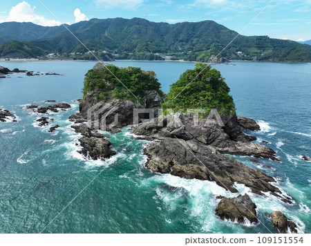 Scenery of a small island in Susaki City, Kochi Prefecture Scenery of a small island in Susaki City, Kochi Prefecture 109151554