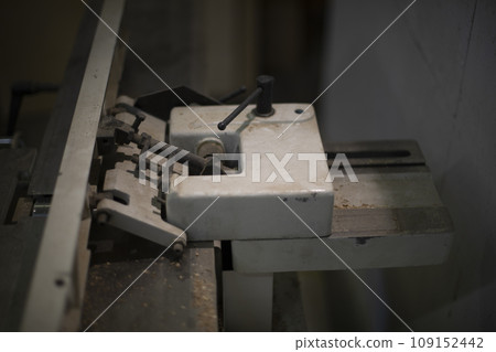Fastener Parts. Strong grip. Machine Arrangement. 109152442