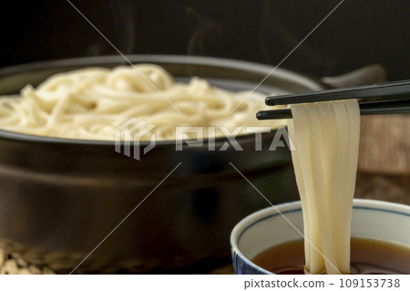 Kamaage udon: dip the udon in the soup Kamaage udon: dip the udon in the soup 109153738