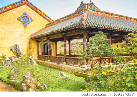 Imperial Royal Palace of Nguyen dynasty in Hue, VIETNAM. 109154337