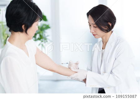 vaccine injection influenza 109155087