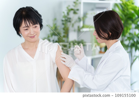 vaccine injection influenza vaccine injection influenza 109155100