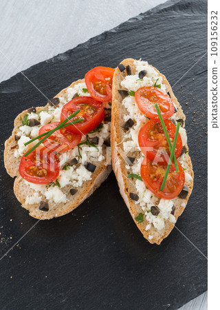 Bread with cottage 109156232