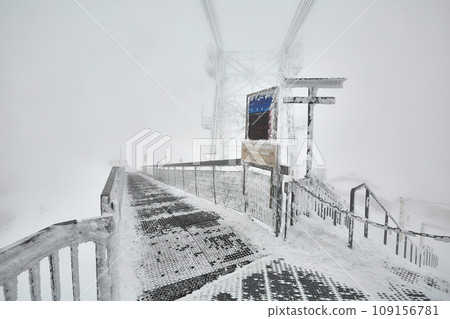 Ski lift station freezing cold Ski lift station freezing cold 109156781