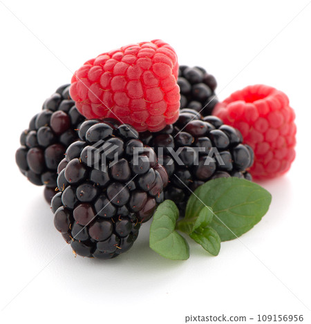 Raspberry with blackberry 109156956