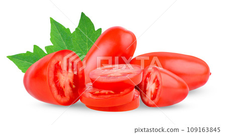 Tomato vegetable slice isolated on white background 109163845