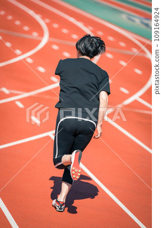 ground, land, female 109164924