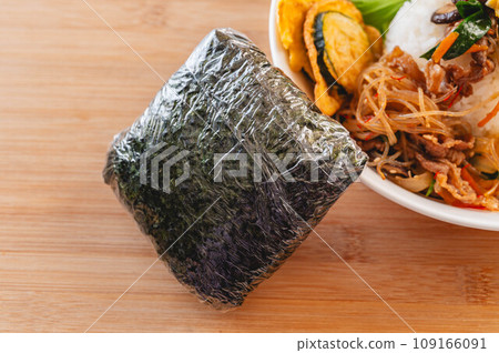 Japchae rice balls Japchae rice balls 109166091