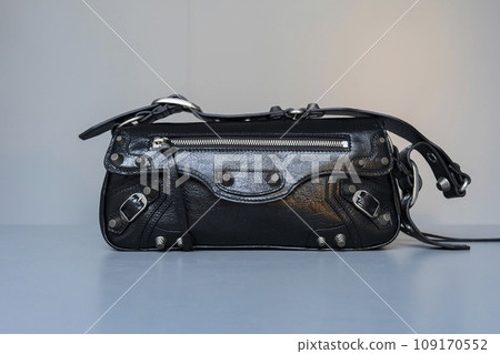 BALENCIAGA 黑色包袋 109170552