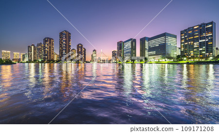 Night view of tower apartments seen from Sumida River Terrace [Chuo Ward, Tokyo] 109171208