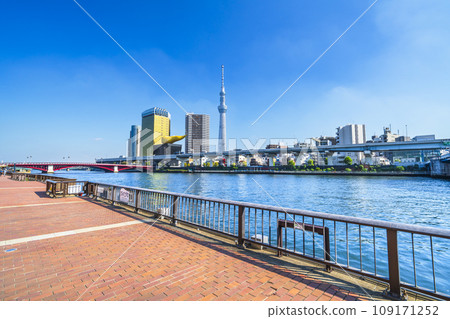 View of Sky Tree, Azumabashi, etc. from Sumida River Terrace [Tokyo, Taito Ward - Sumida Ward] 109171252