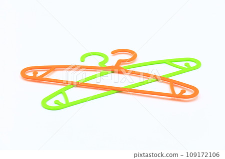 Image of hanger 109172106
