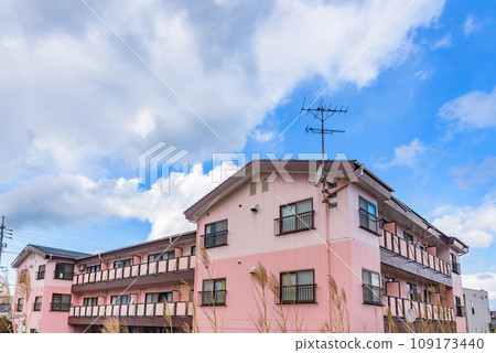 Designer apartment and blue sky 109173440