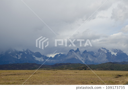 Cordillera Paine.  109173735