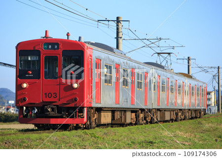 JR Kyushu 103 series 1500 series (E13 formation) JR Kyushu 103 series 1500 series (E13 formation) 109174306