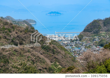 從廣島縣吳市一波寺山坡上看到的秋田飛島街道、久備港2 從廣島縣吳市一波寺山坡上看到的秋田飛島街道、久備港2 109175056