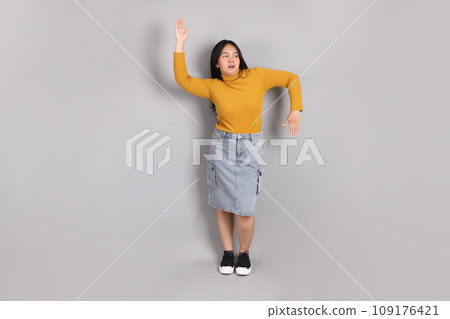Southeast Asian Woman Southeast Asian Woman 109176421