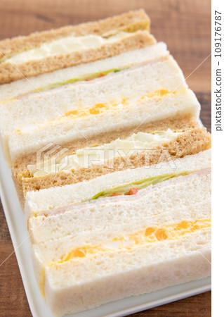 Delicious mixed sandwich Delicious mixed sandwich 109176787
