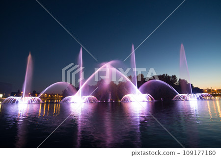 fountain 109177180