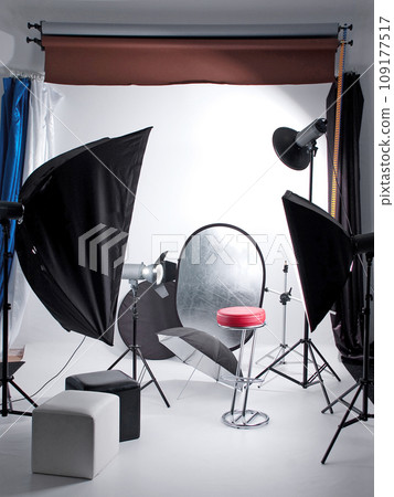 photo studio photo studio 109177517