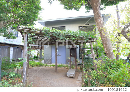 Nerima Ward Makino Memorial Garden Bookstore Exhibition Room 109181612