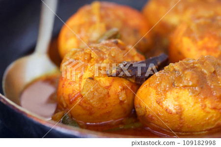 Traditional spicy egg curry of Indian subcontinent 109182998