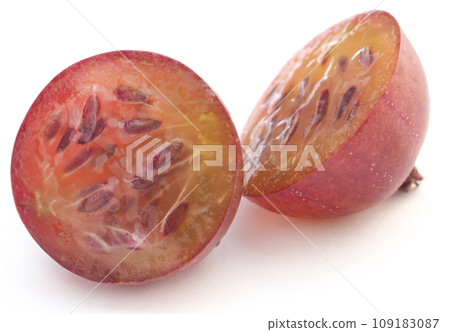 Fresh ripe gooseberry 109183087