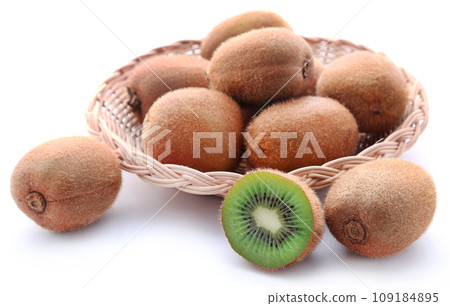 Kiwi fruits in a basket Kiwi fruits in a basket 109184895