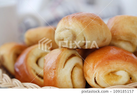 Rolled cinnamon bread Rolled cinnamon bread 109185157
